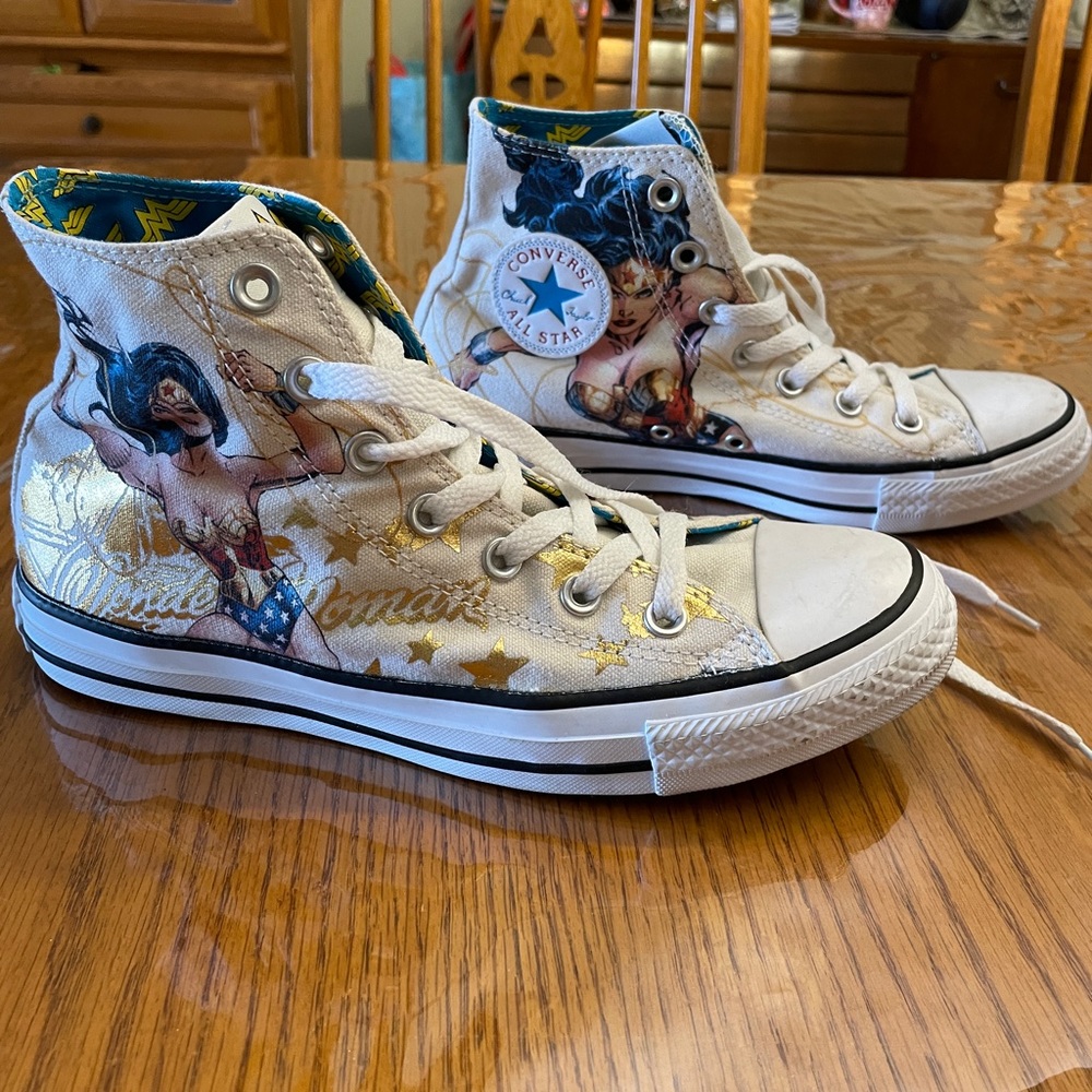 Converse all star sneakers wonder women